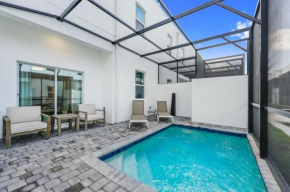 Elegant Oasis w Pvt Pool, near Disney and Universal